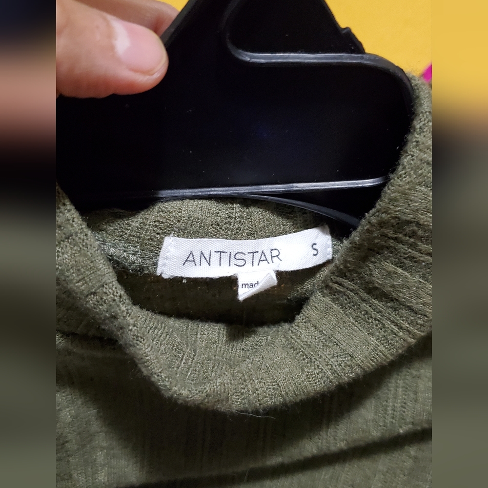 Sweater- turtle neck - Picture 5 of 5